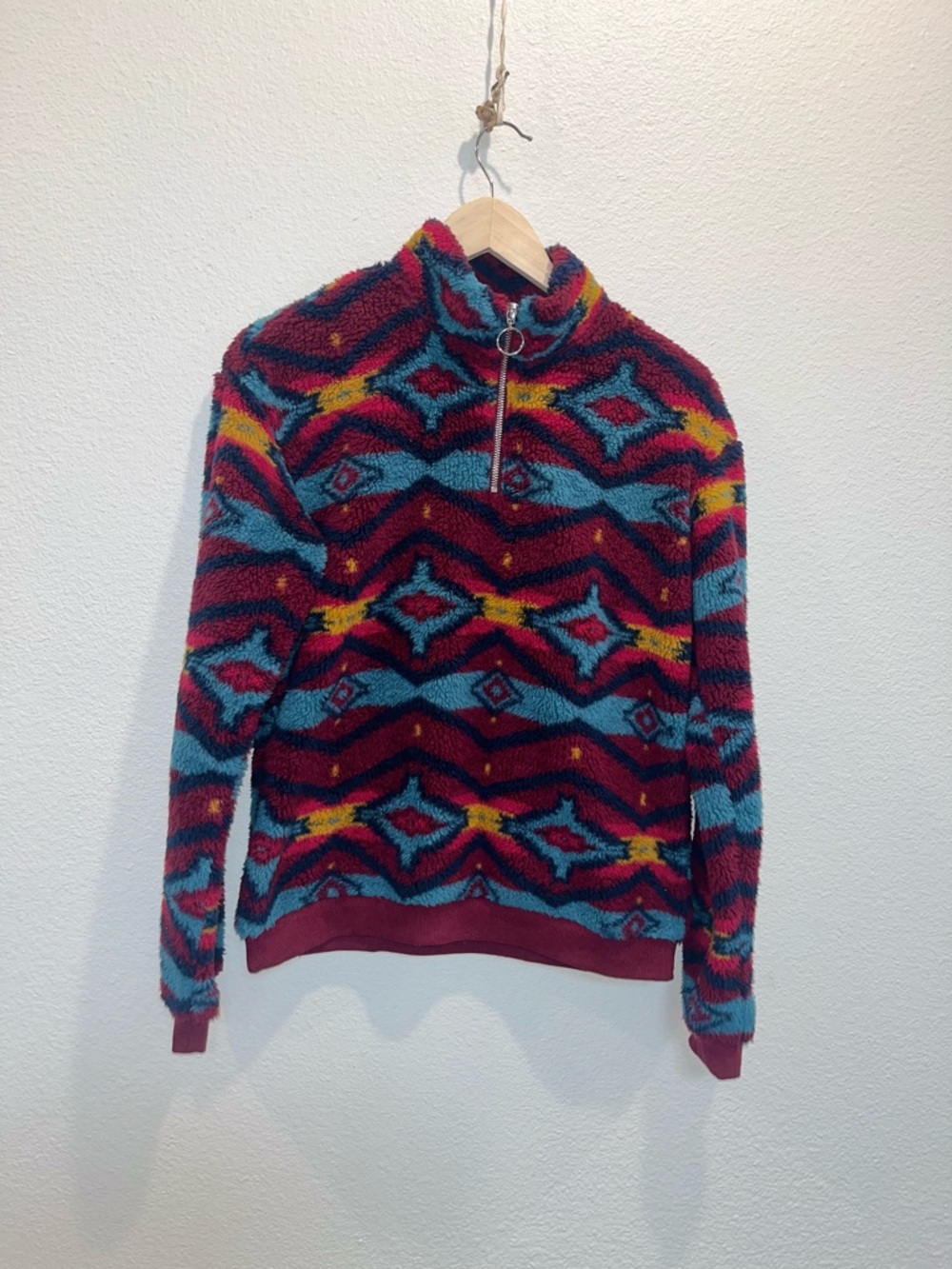 ROCK & ROLL WOMENS SHERPA PULLOVER BURGUNDY‎ |